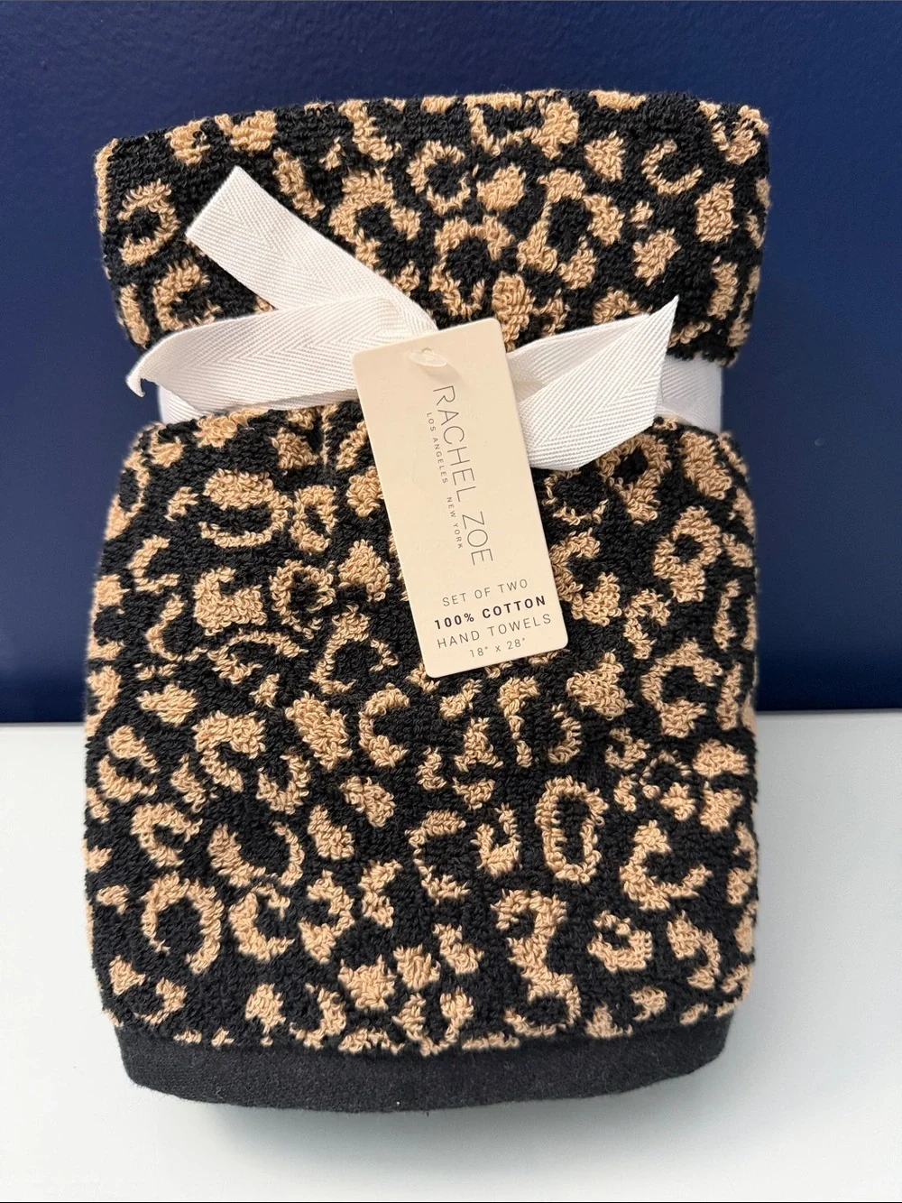 NWT Rachel Zoe Cheetah Print Hand Towel Set